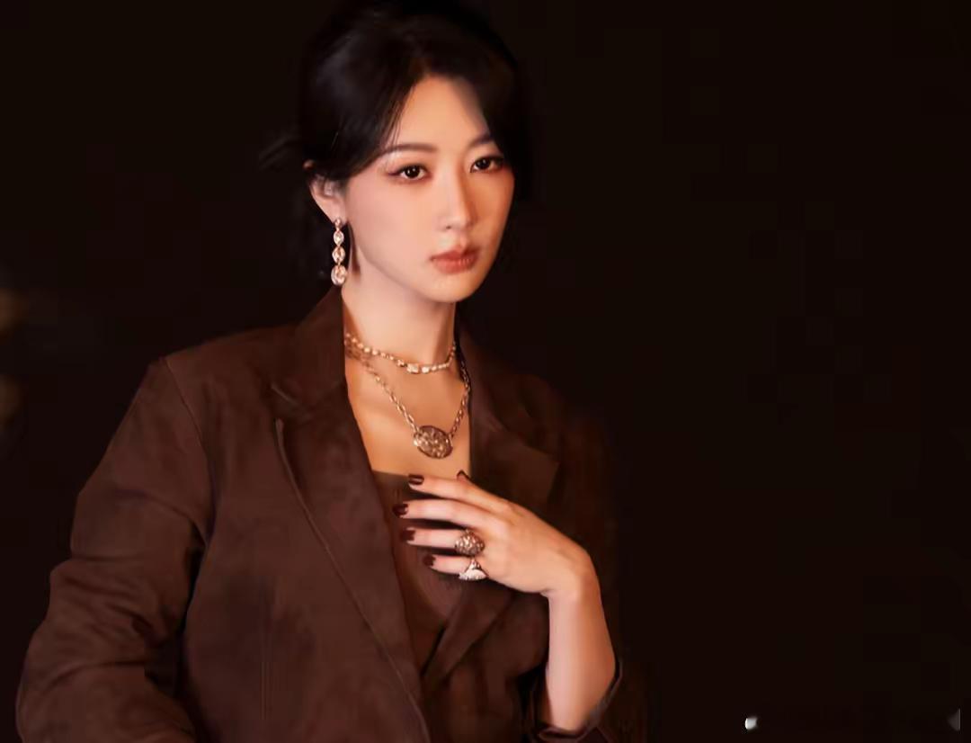 杨紫下部剧已确定？要接《家业》，将搭档流量小生，却引起争议 ​​​