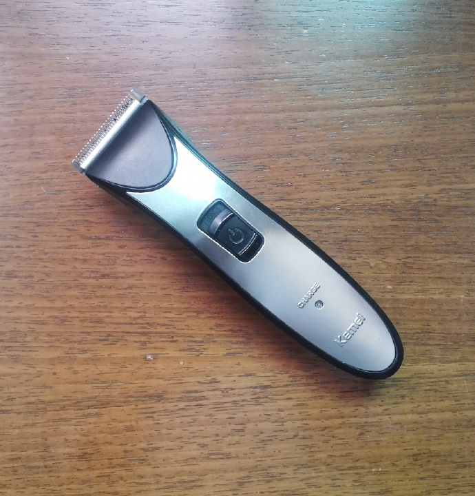 理发价格涨了 技术没涨 理法师的技术没涨咱管不着，但我的理发水平长了。从2013