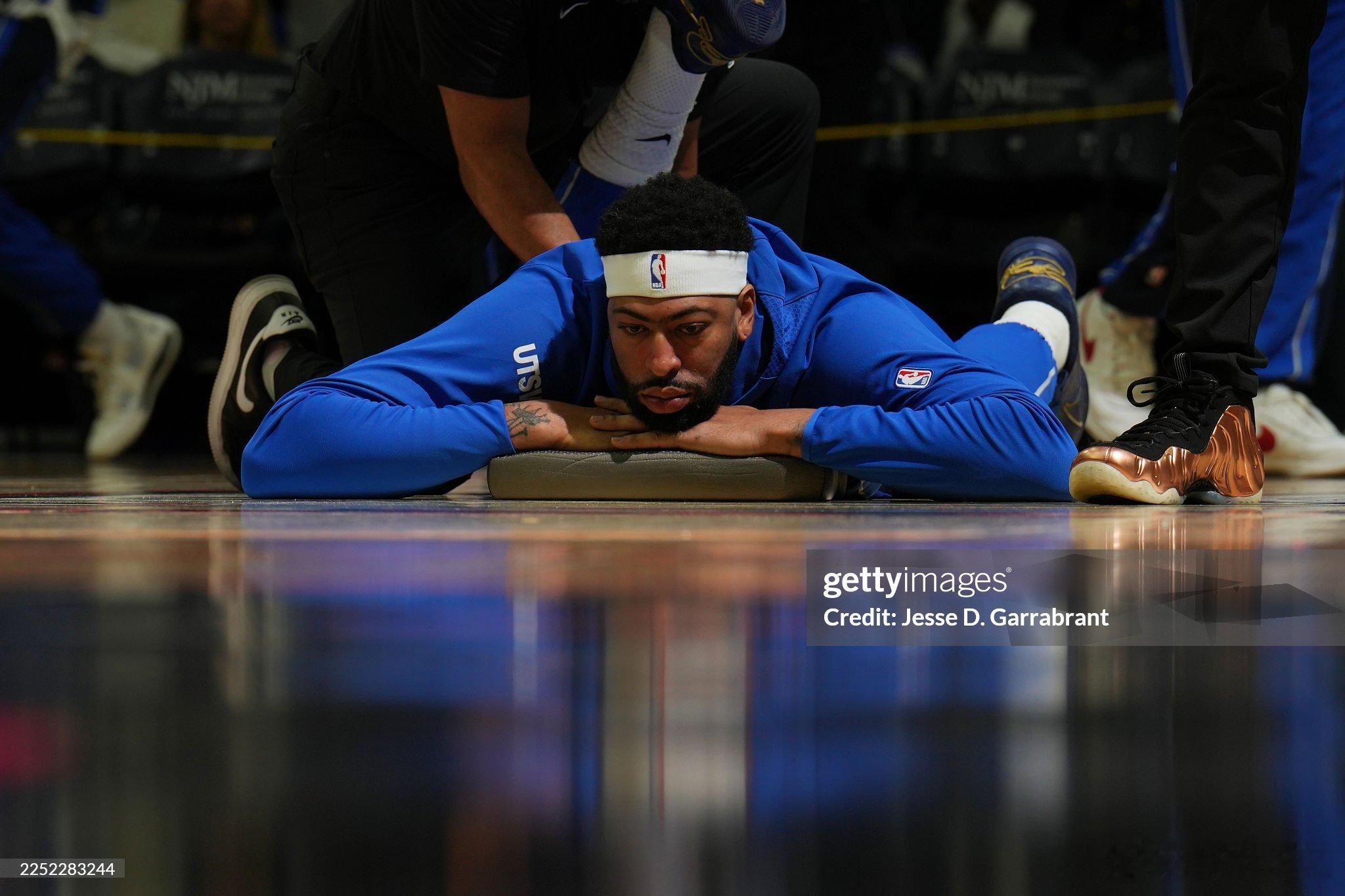MFFL 今天我牛三分球18投3中。76人背靠背战胜独行侠弗拉格埃奇库姆双骄对决