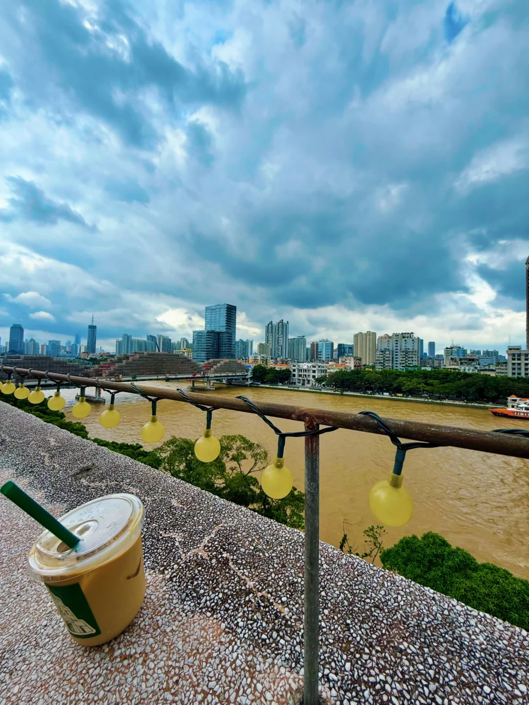 泊咖啡 | 藏在越秀少图里的江景咖啡馆☕