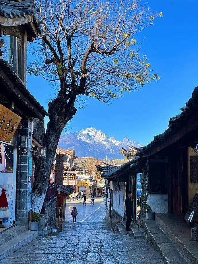 有些关系，就像没信号的手机，除了耗电，毫无意义。
