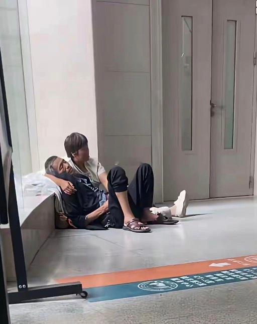 医院看到的一幕，赚钱的意义到底是啥 