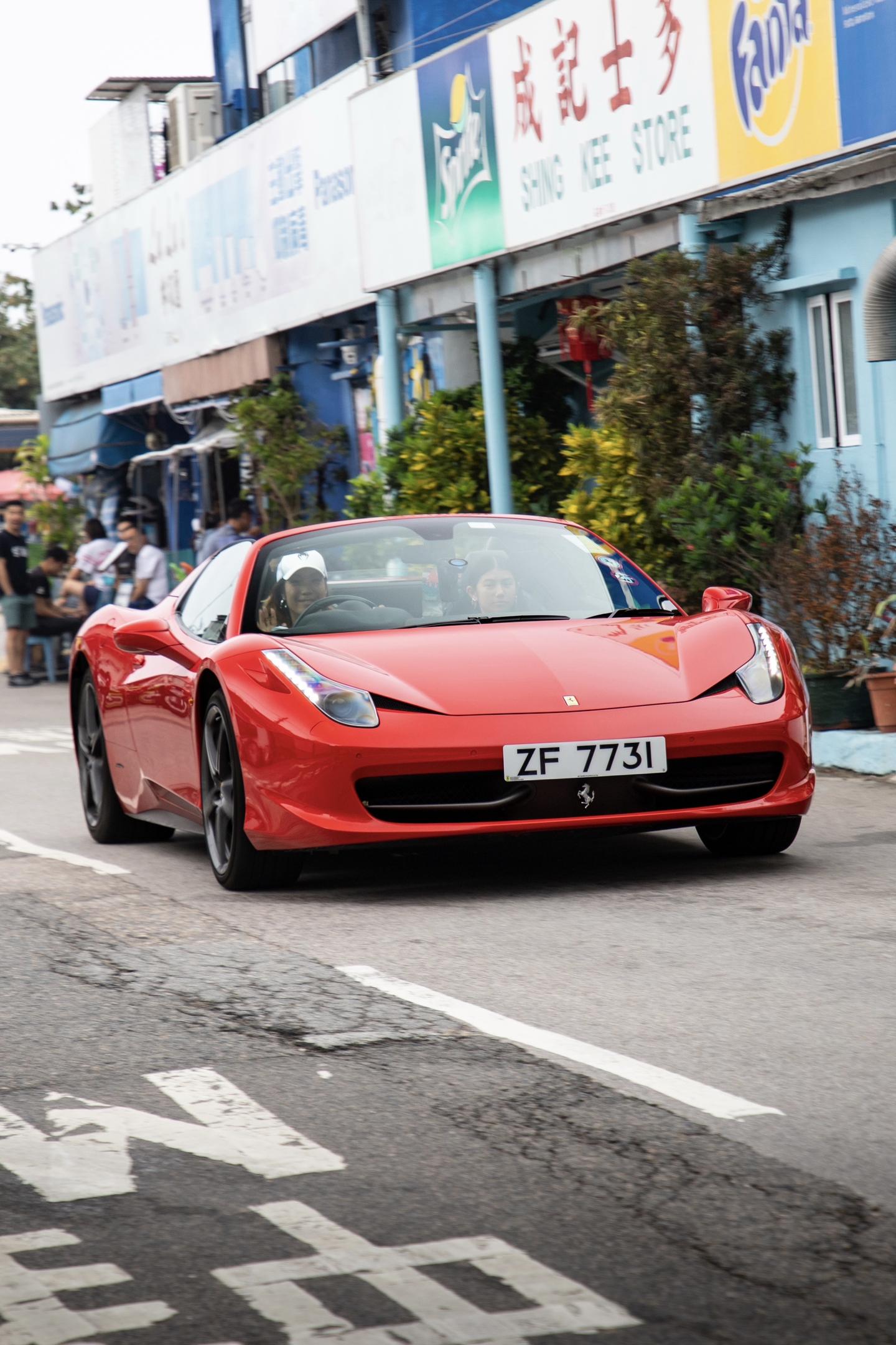 港岛回忆 📷石澳早晨。法拉利458 spider