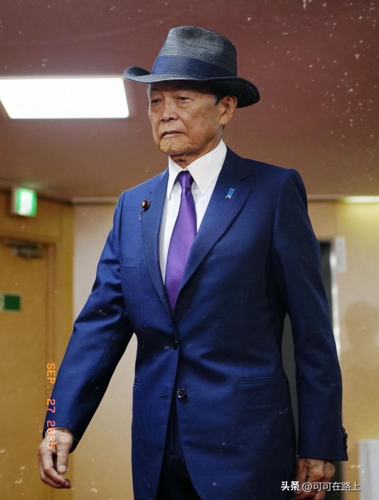 最新消息！！
最近的韩国瑜
似乎是脑袋开窍了

韩国瑜这几天没事就跑去活动，近几
