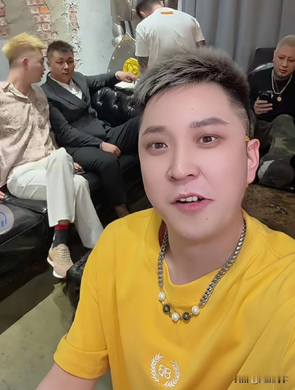 王小国回忆“丈门”葫芦岛时期：赚钱花不完！

          昨晚王小国和方