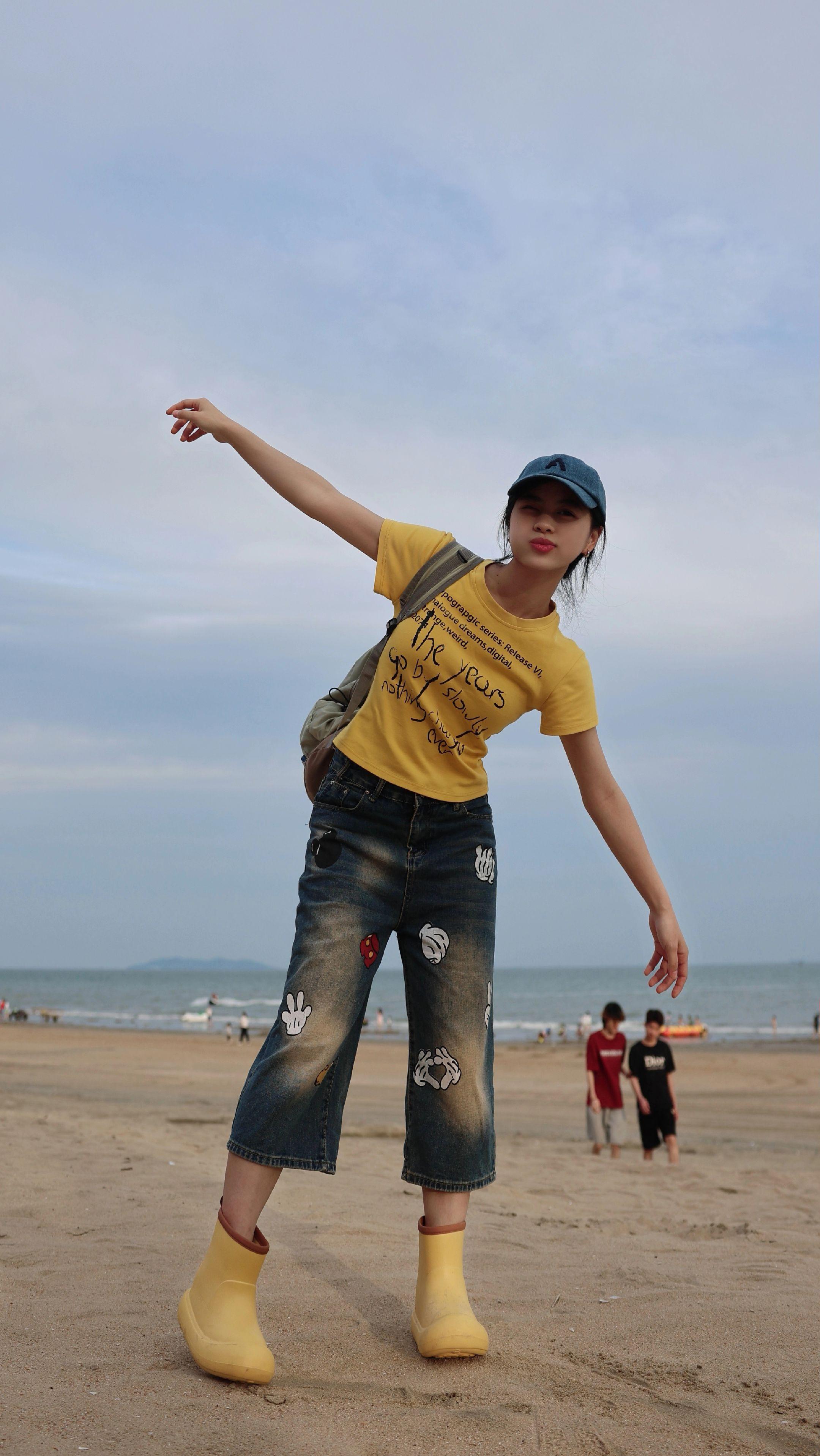海边风情 我的心碎能说给谁听 广角拍照姿势 西浪咖啡
