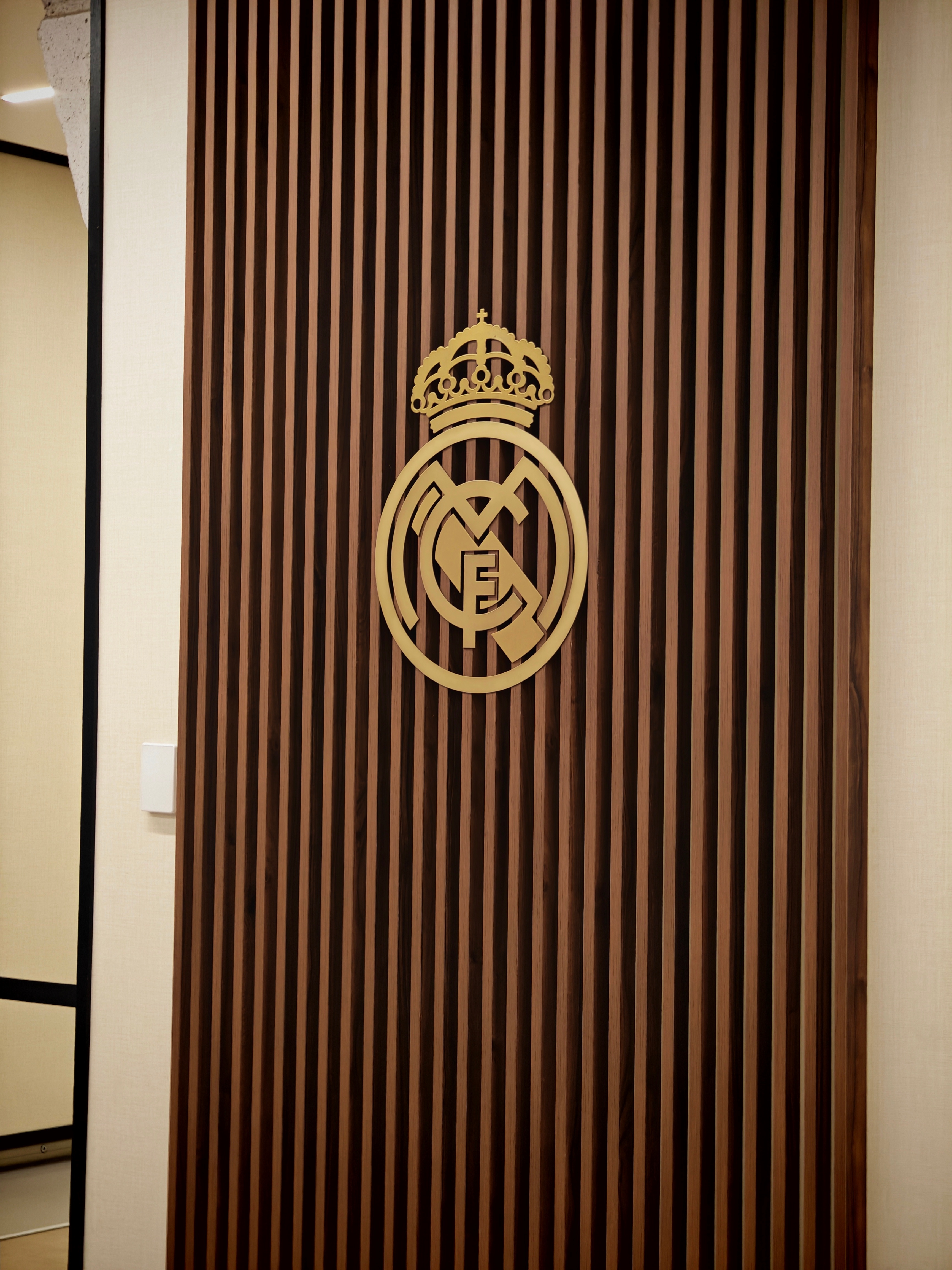 昨天去了皇家马德里的主场伯纳乌，不得不说人家的足球氛围太好了科技数码mwc202