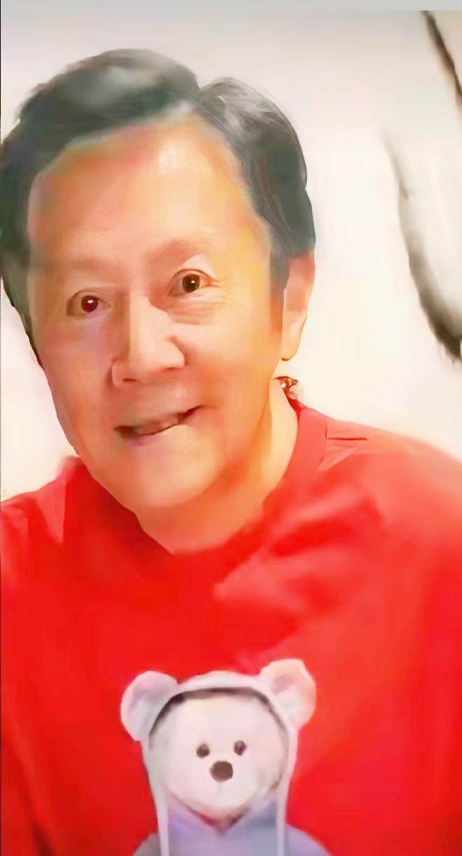 昔日的大帅哥，怎么越老，面相越来越像老奶奶了呢？