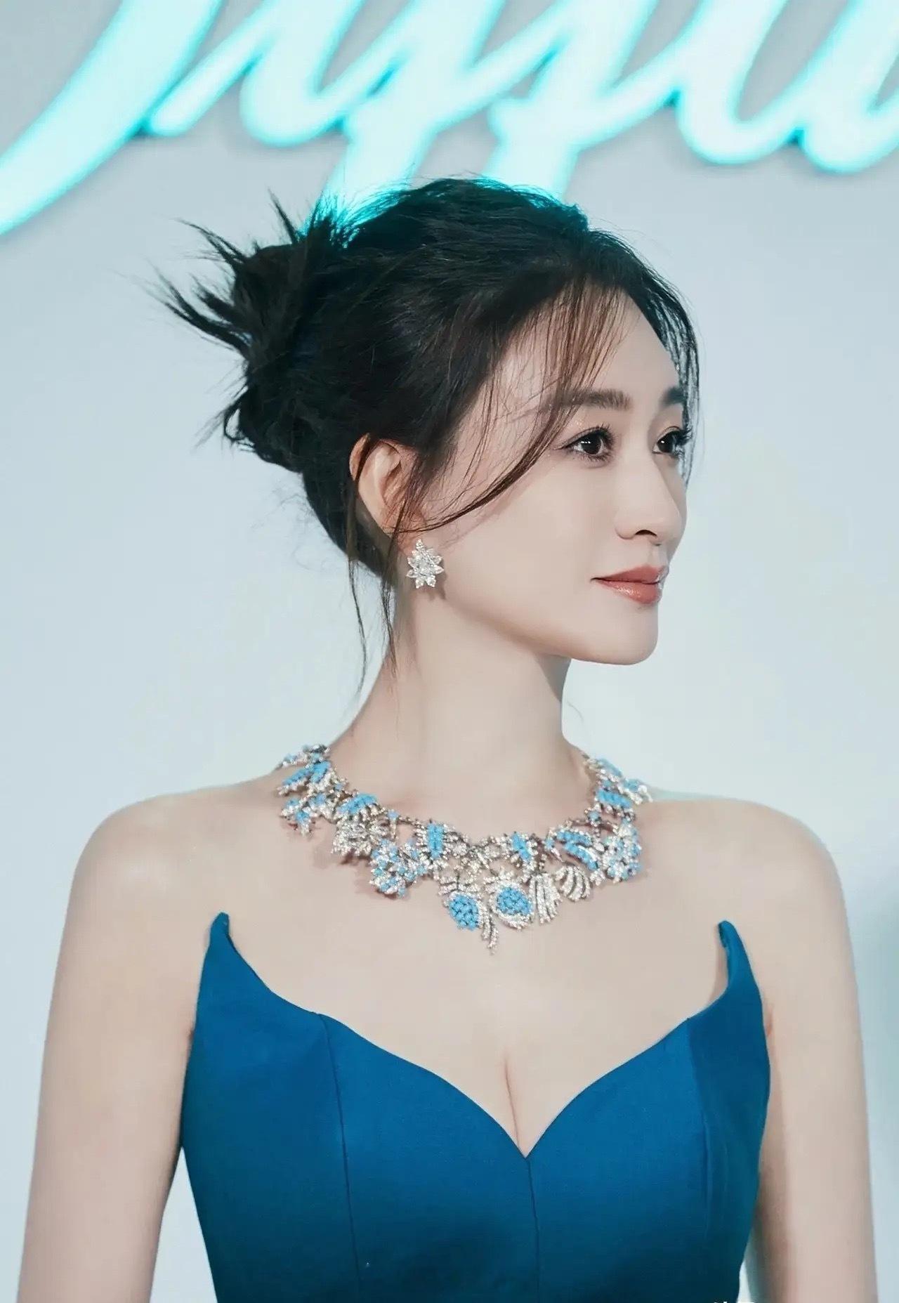李小冉传出离婚传闻完全能共情，丈夫公司巨额负债、 被限高，连带她也要承担债务。从