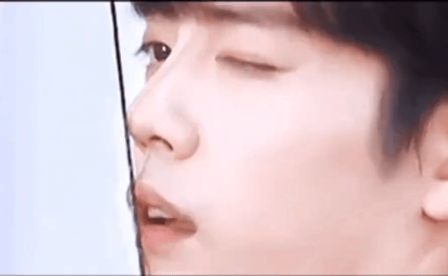 博君一肖[超话] 这个小战怎么连射箭都在勾引人！顶级魅魔🥵🥵 ​​​