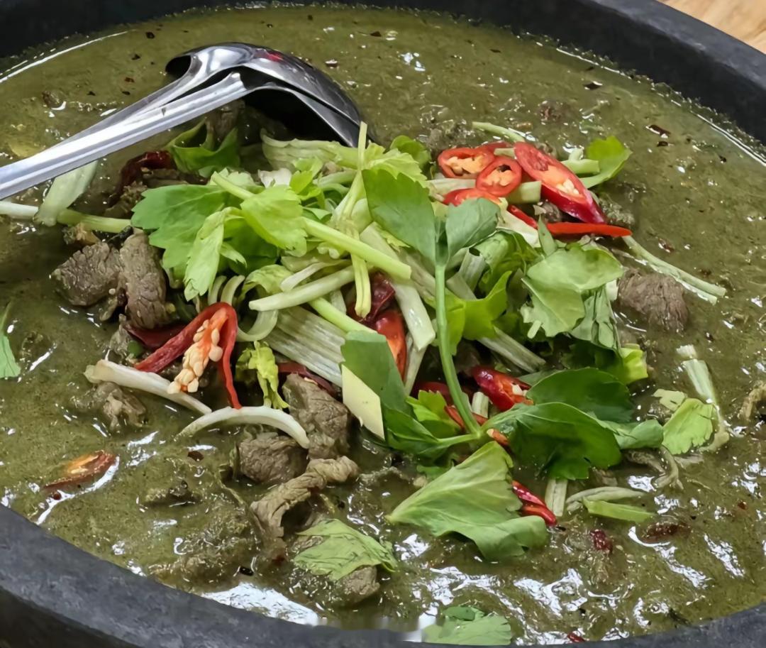 野菜惹的祸牛瘪背的锅‼️不会吃，就不要去尝试！遇到不知名野菜的时候千万别乱吃，就