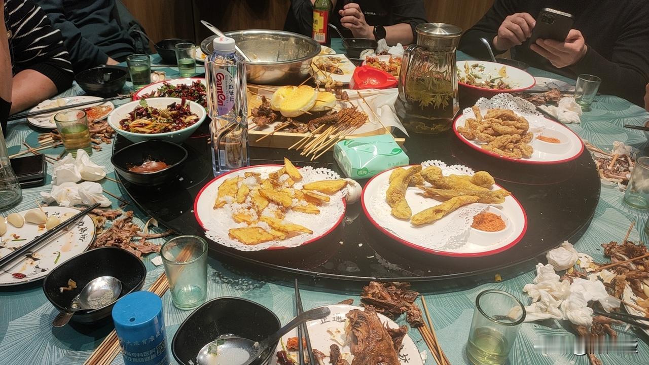 黄金这玩意儿，一直是投资界的热门话题。最近它的价格那是蹭蹭往上涨，不少人都在琢磨