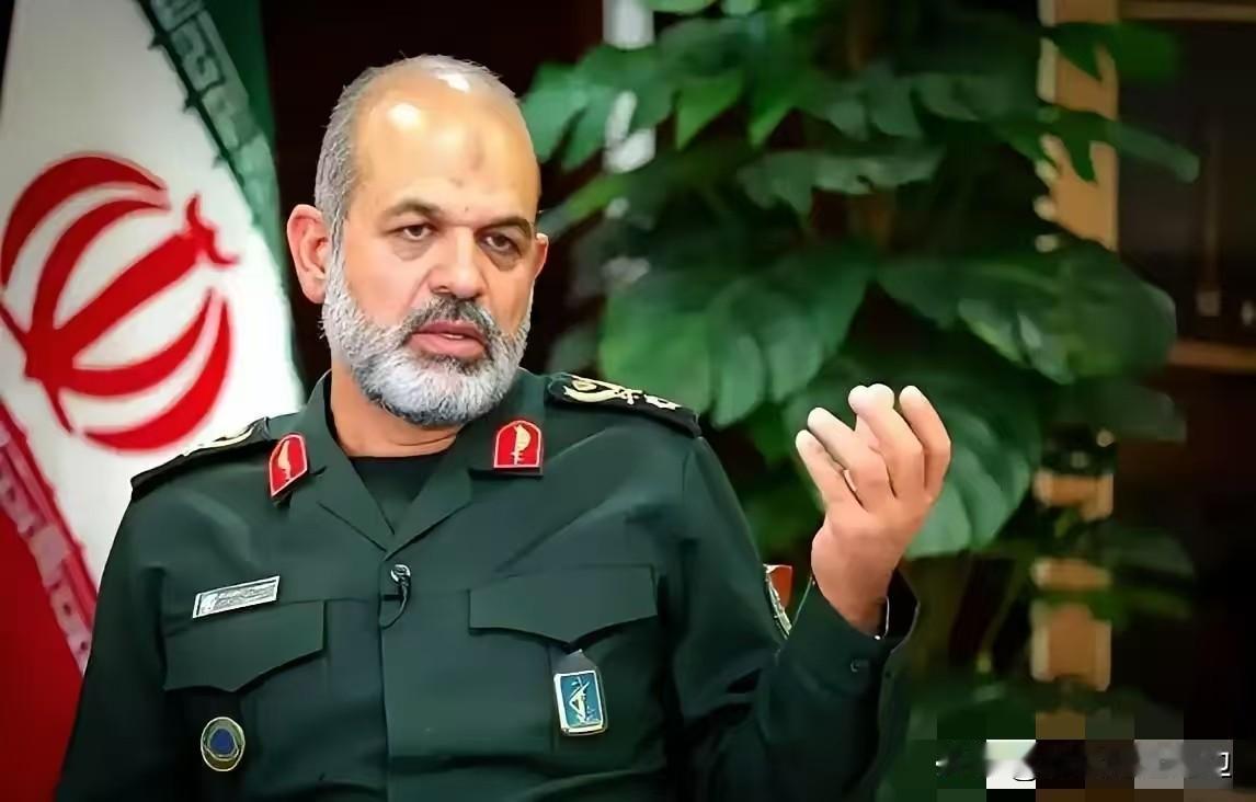 伊朗政权变天了！4月23日，据《纽约时报》的消息称，伊朗革命卫队已经完成对该国军