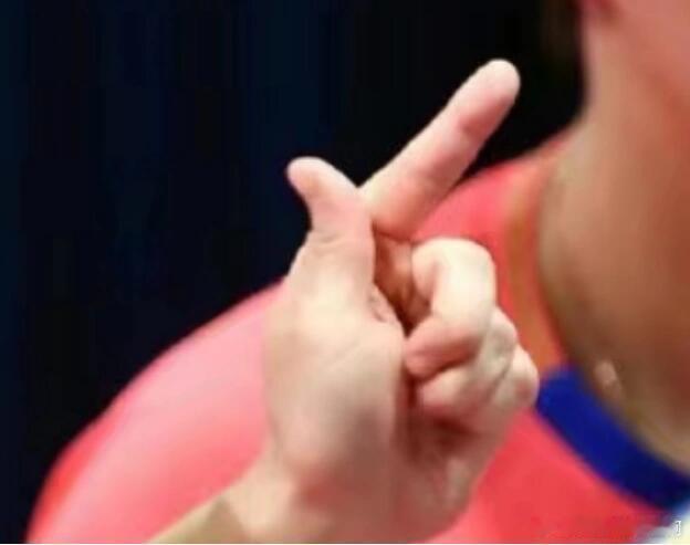 这么可爱的小手手是女世一孙颖莎的哇[坏笑][坏笑] 