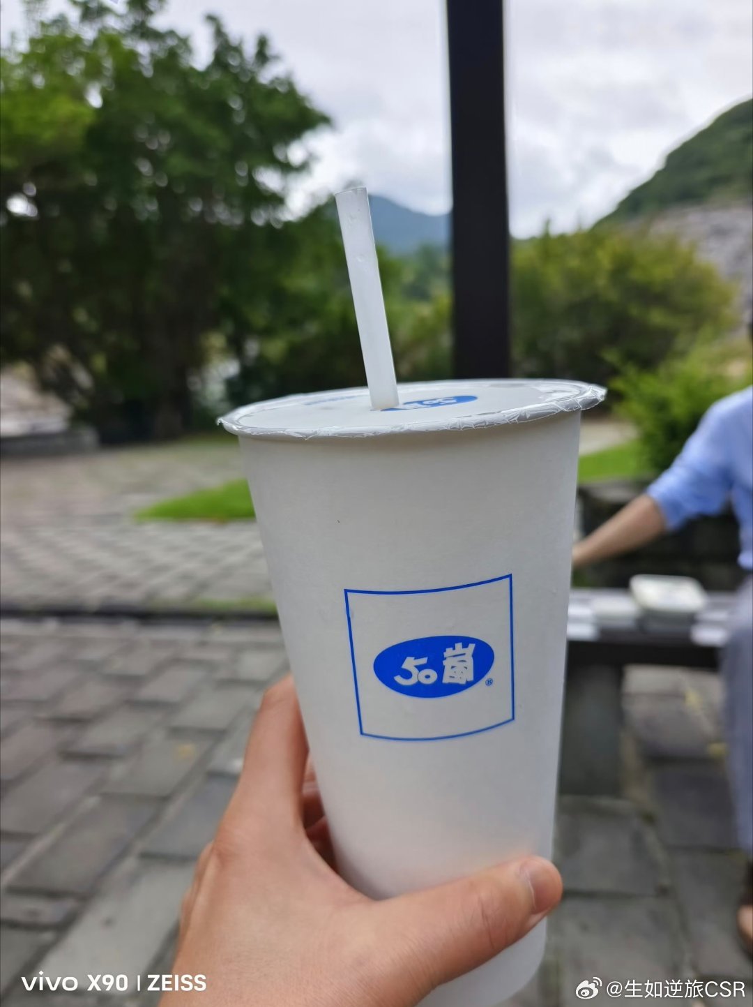 在台北我每天用喝的就飽了——CoCo的綠豆冰沙，五十嵐的冰搖茶，量超大超好喝，還