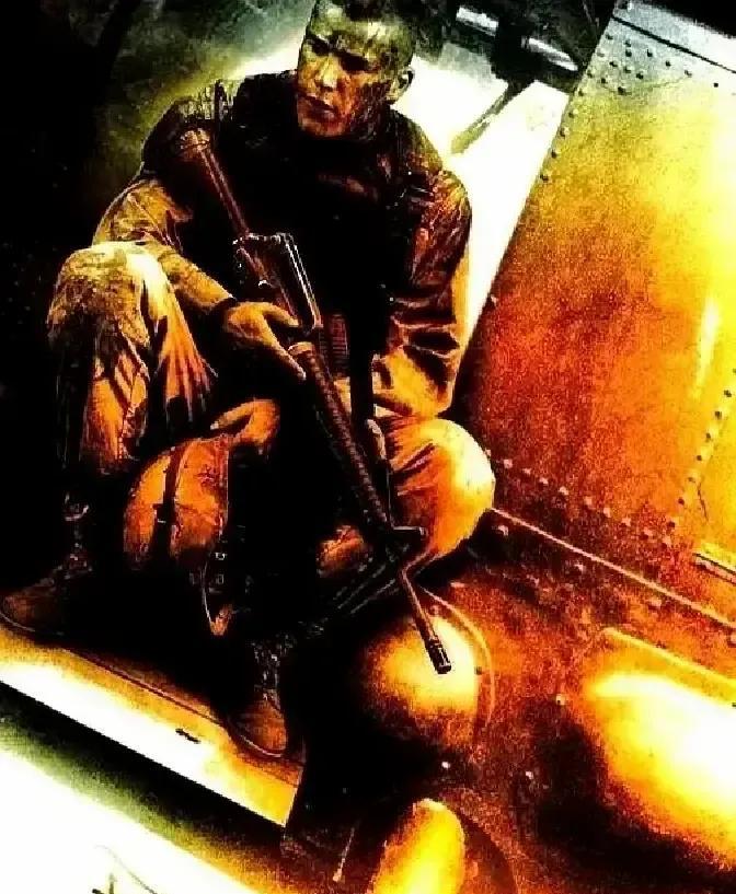 你会为一部战争片吵起来？
昆汀一句“21世纪最伟大”，把影迷群聊点燃了。
大家骂