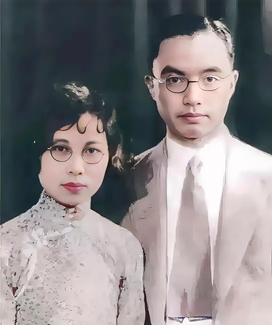 1929年，前妻去世不久，朱自清就对齐白石的徒弟陈竹隐一见钟情，陈竹隐不愿意给他
