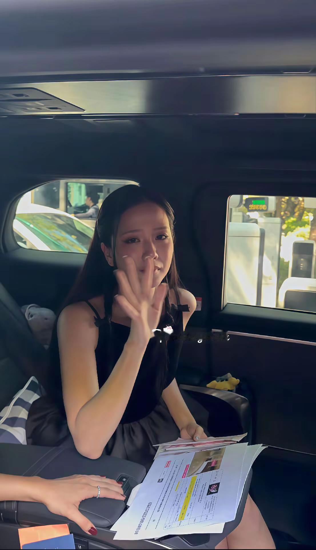 你明明什么都没做错 却要一直道歉。jisoo欧尼 jisoo 金智秀 金智秀ji