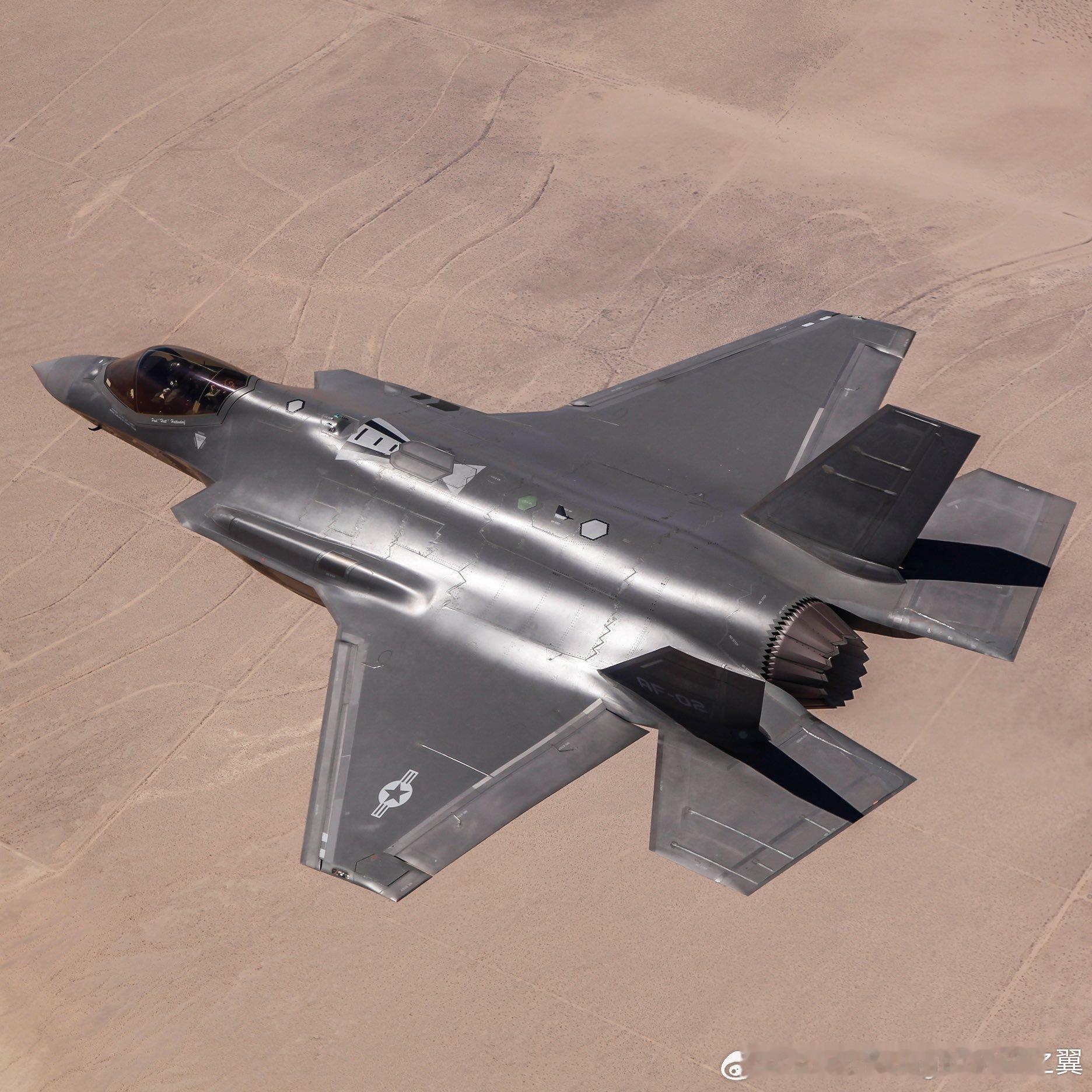 F-35A AF-2原型机，蒙皮接缝处没有上RAM ​​​
