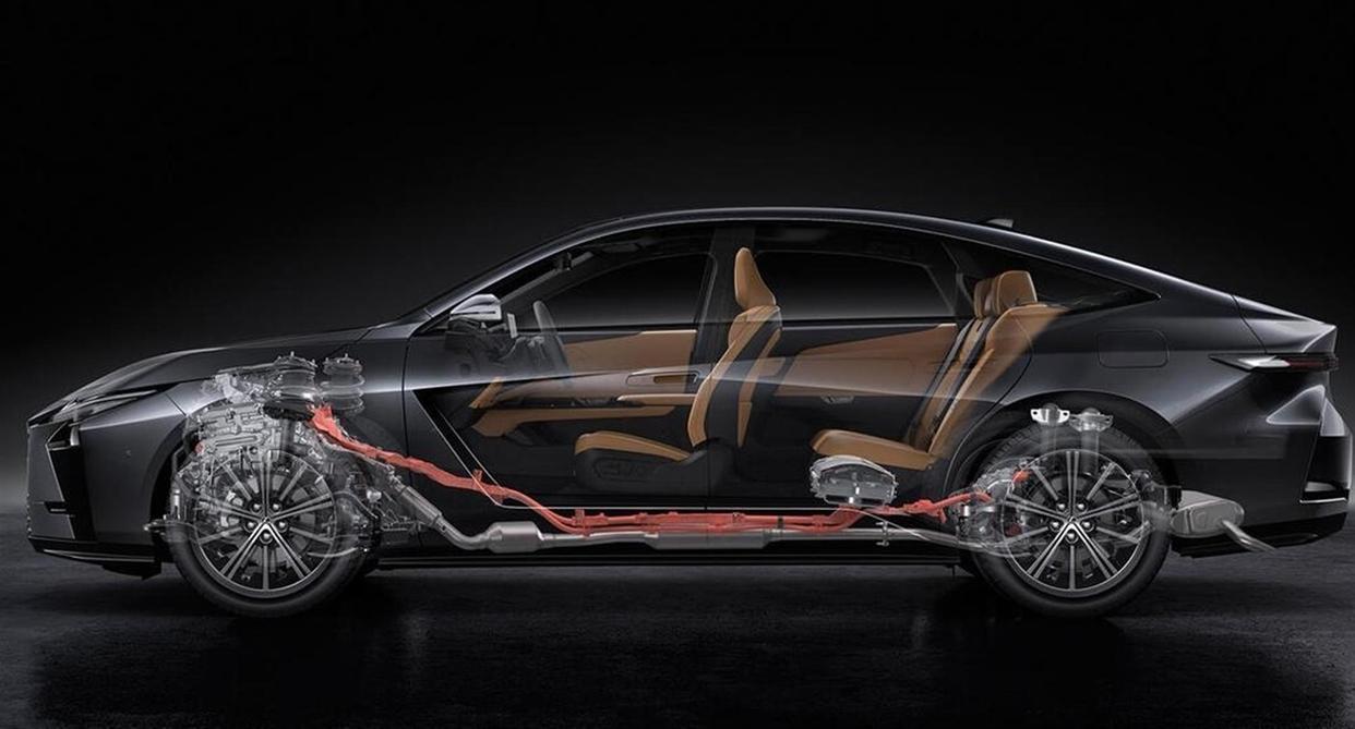 等了这么多年，雷克萨斯ES终于出纯电版了！而且这次是纯进口日本制造，价格定在30