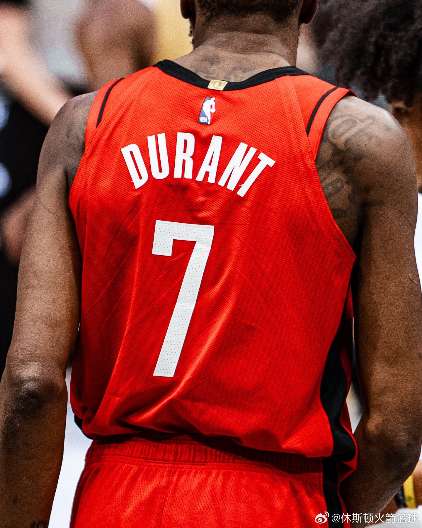 2025-26赛季NBA常规赛中，场均上场时间最多的顶薪球员：1. 凯文·杜兰特