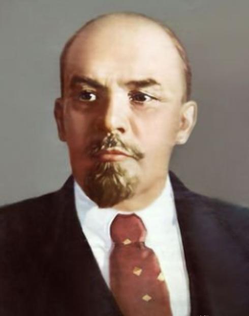 1924年列宁逝世，他的遗体经过近100年的保存，现在只剩下一颗头颅仍不能入土为