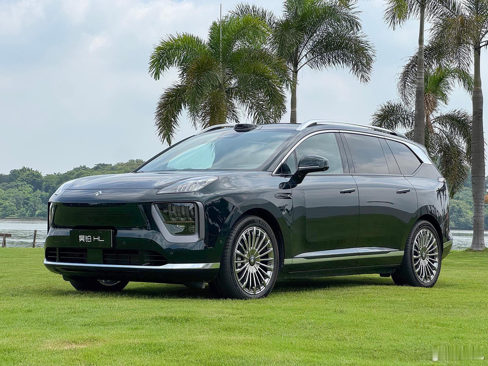 昊铂HL增程版搞了个800V，然后搞了60度电，350km续航，可以当纯电车开了