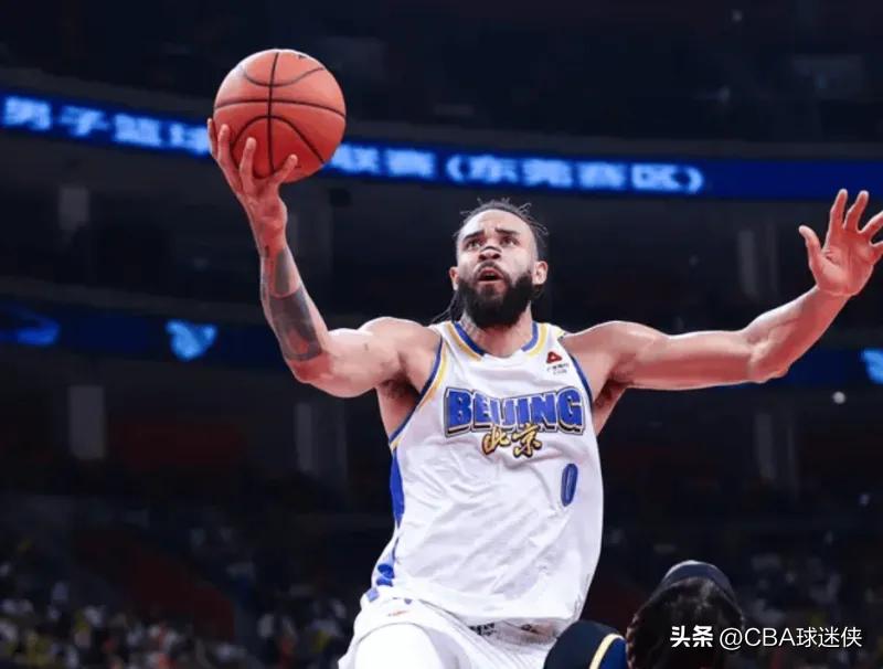 杀人诛心！北京男篮20分逆转广东，麦基赛后甩出杜锋名言：20分算个屁啊

什么叫