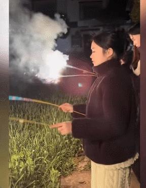 玩的很开心，事后烫秃噜皮了 