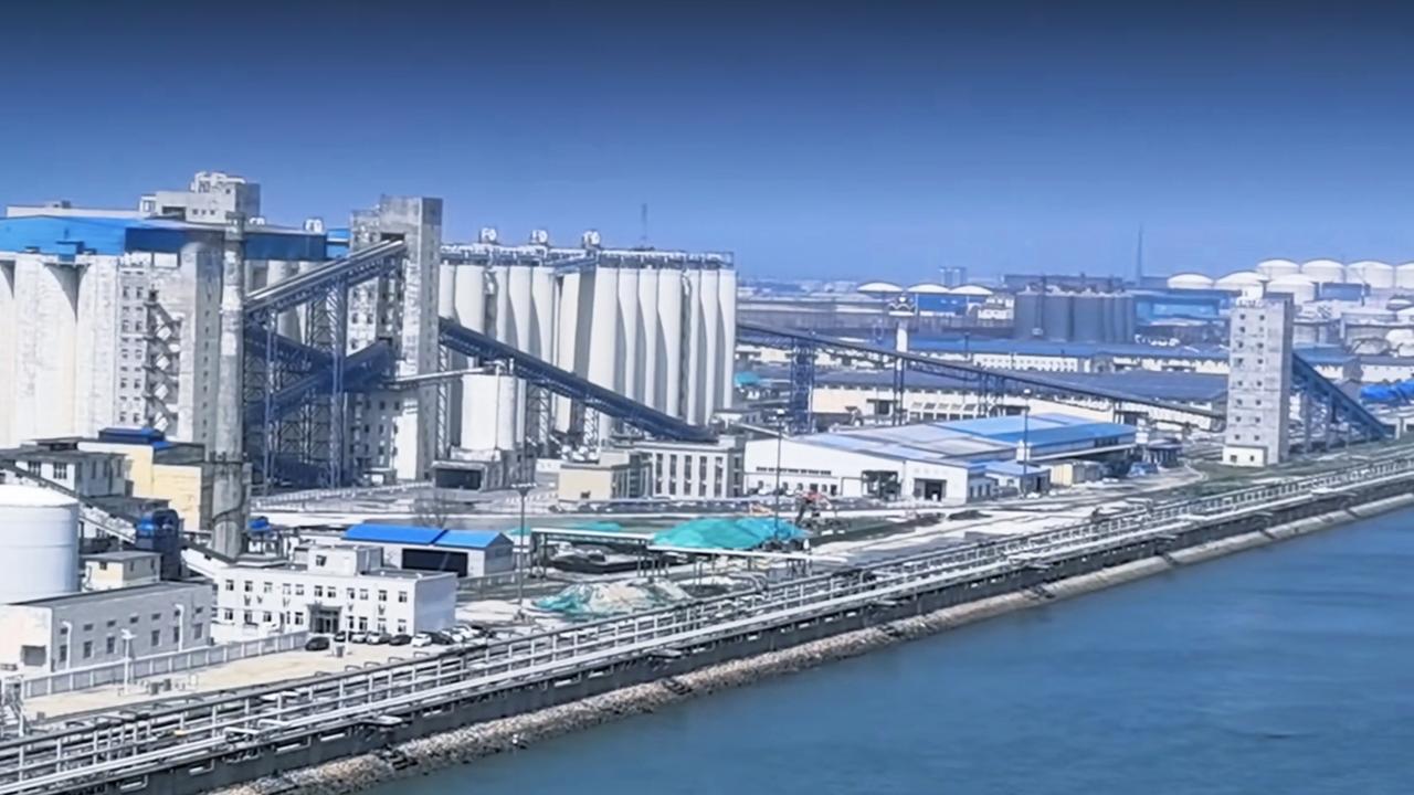 锦州港307、308泊位改扩建工程，总投资65亿元，将现有2个2万吨级多用途泊位