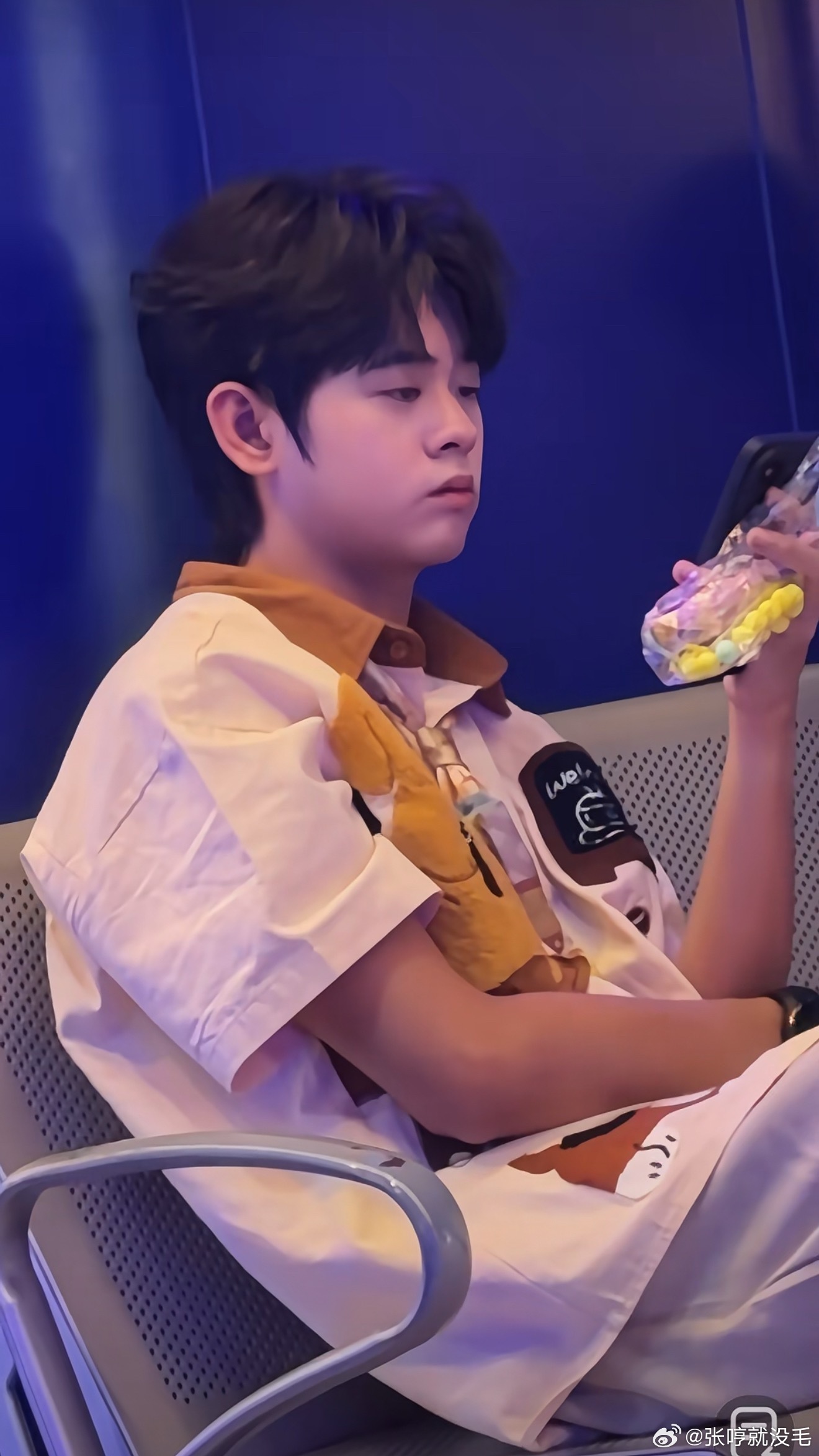 忧郁男人张哼 ​​​