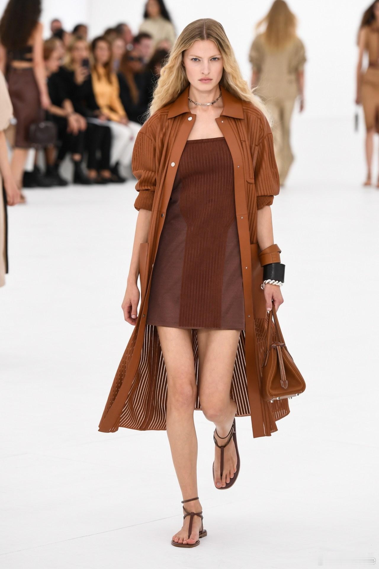 巴黎时装周runway2027春夏时装周 Hermès Spring 2027 
