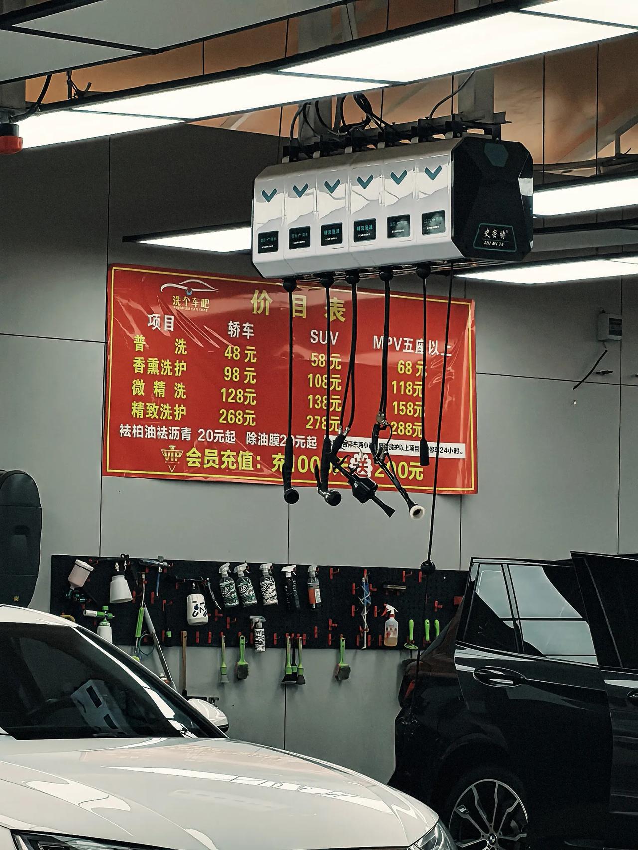 这个价格还是可以的吧！
现在感觉买车不贵，后续的费用真的不少啊！