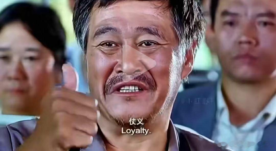 一个人聪不聪明其实是藏不住的真正的聪明从不是炫耀口才、处处争赢，是懂得换位思考，