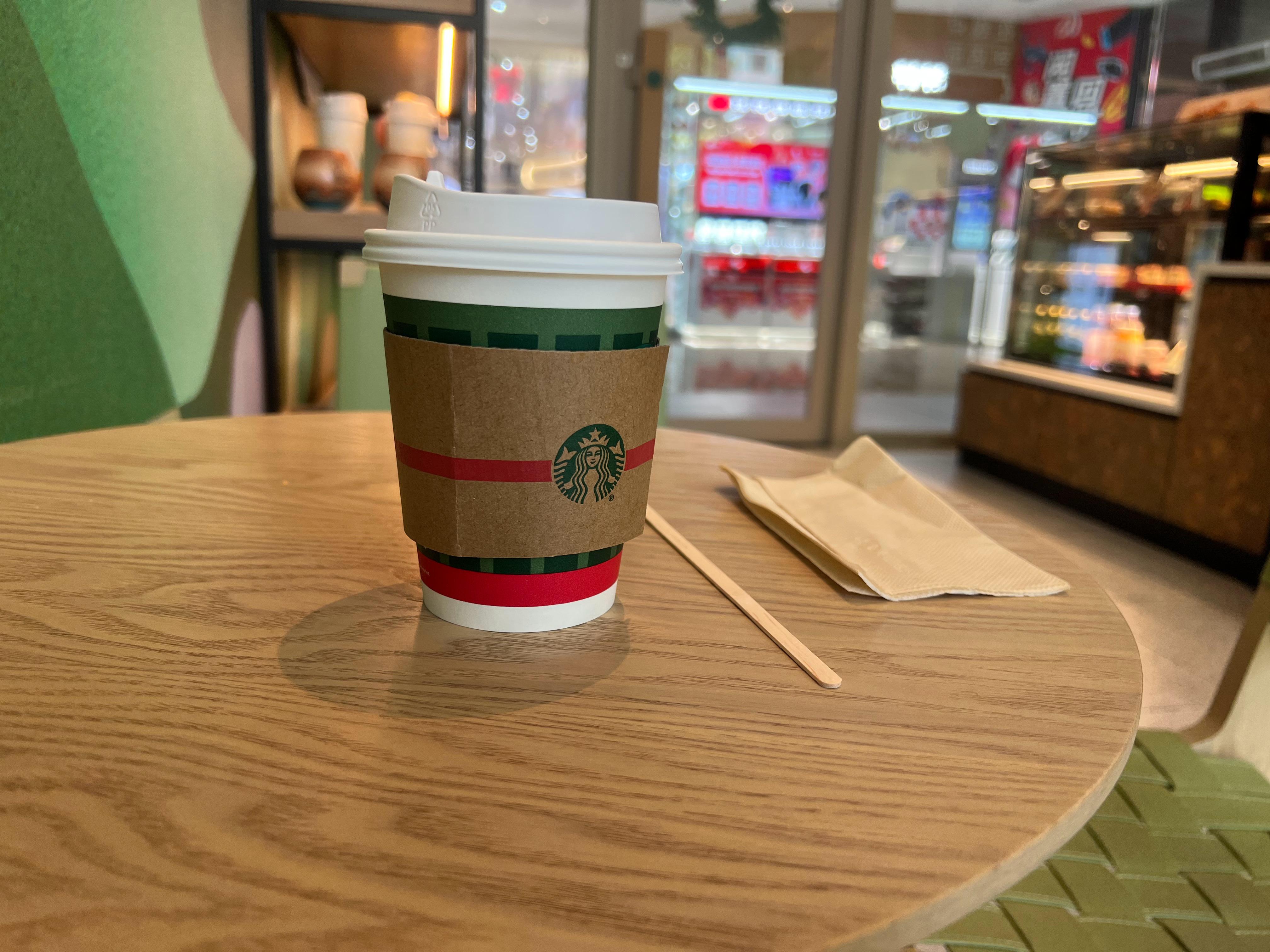 咖啡，许多人把它当作提神醒脑、预防困倦的“利器”，甚至有些人每天都要喝2-3杯咖