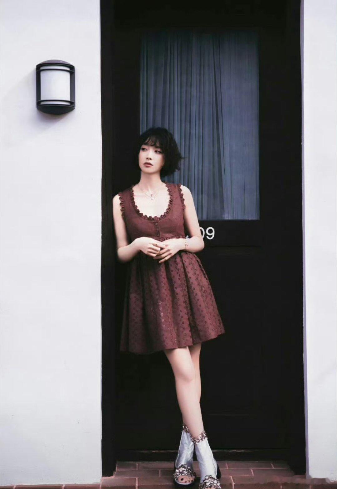 宋茜 Molly真人版宋茜的短发“Molly风”！俏皮中带着飒爽，怼脸视频见证真