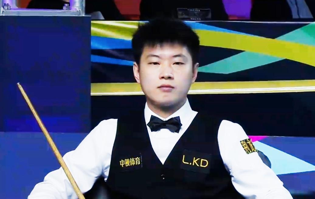 吴宜泽单杆过百，与赵心童战至4-4平，均保留闯进决赛希望！
 
 
北京时间11