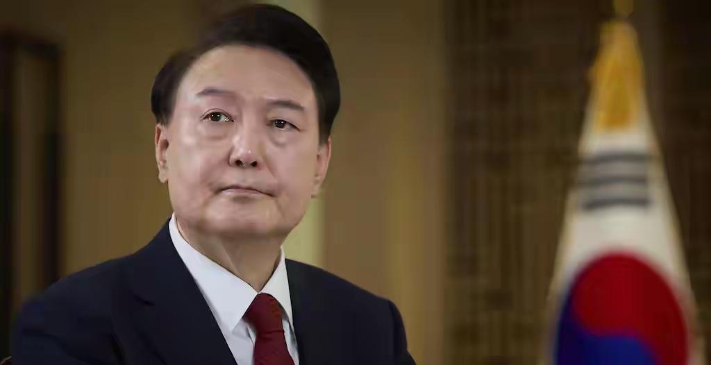 ​韩国总统尹锡瑞又被加刑两年，因为《政治献金法》的违反，被迫如此，最终人们看到尹