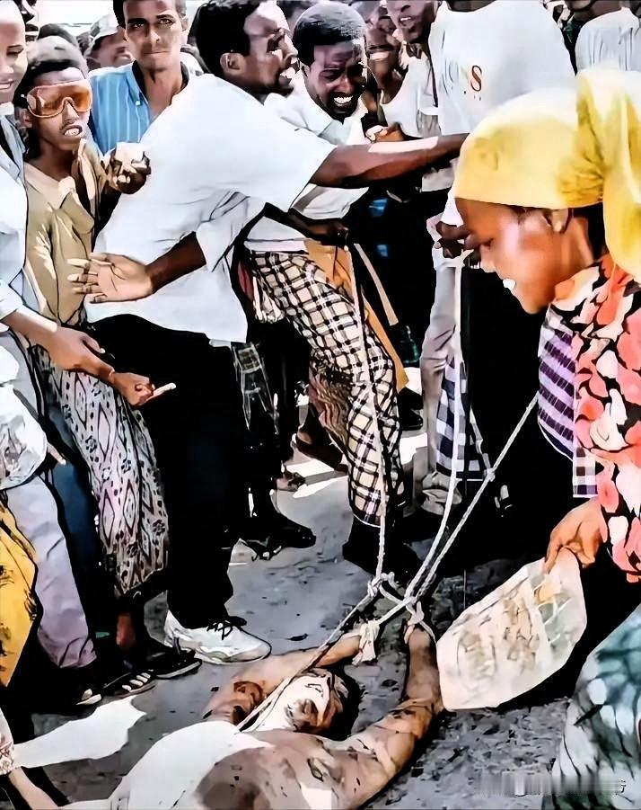 美国最忌惮的几个小国：

索马里：美军摩加迪沙行动惨败，士兵尸体被扒光衣服游街示