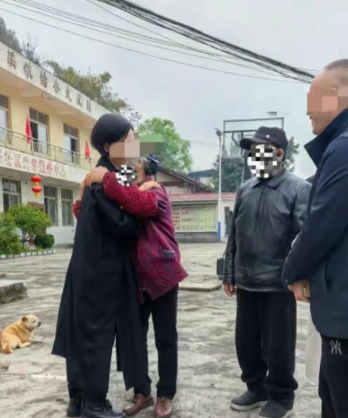 “金钱再次将亲情打败！”四川乐山，一男子工伤死亡，赔偿款157万元打到妻子账上，