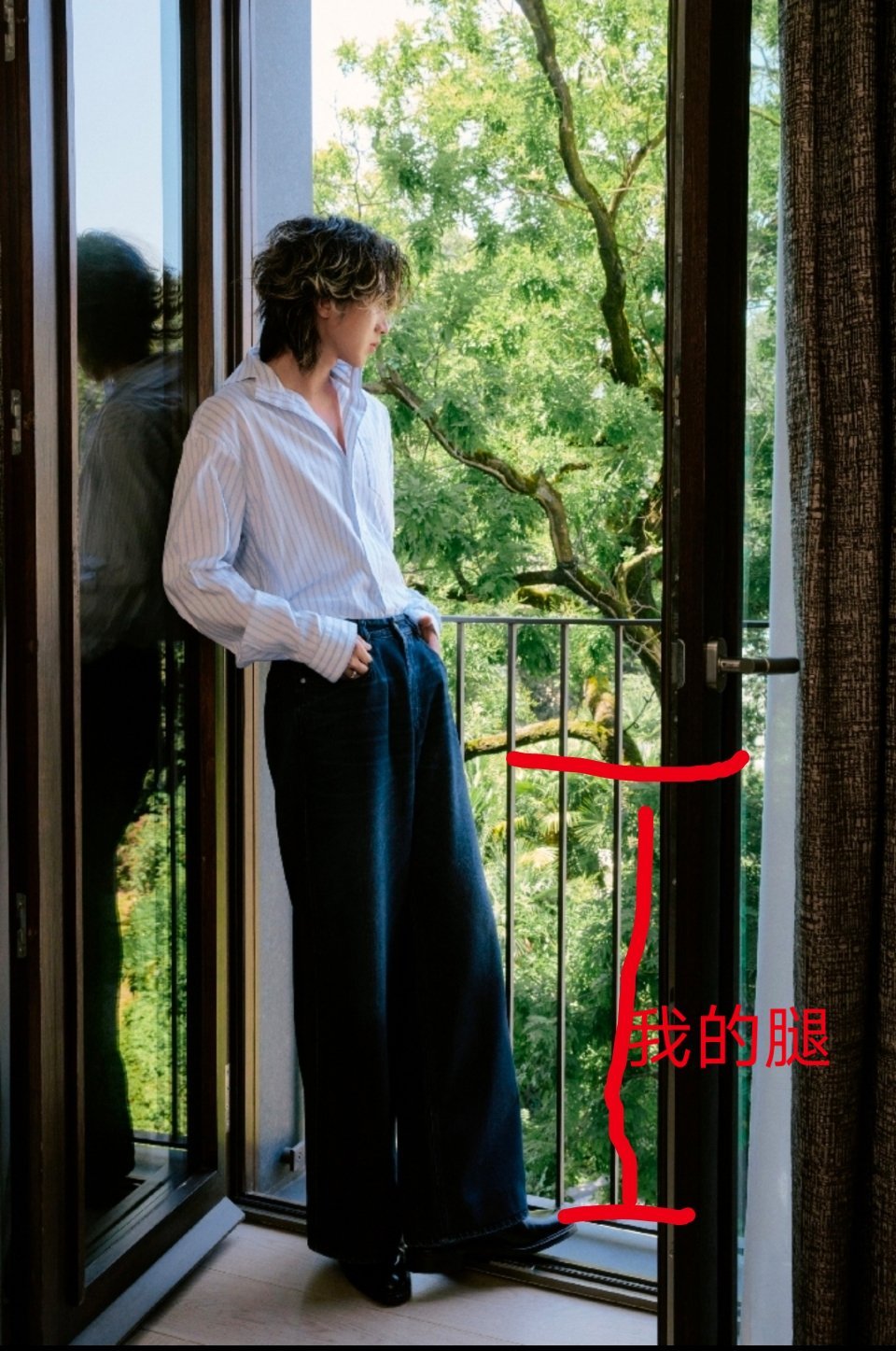 妈呀 老公腿怎么这么长 我感觉我的腿应该只有p2那么长