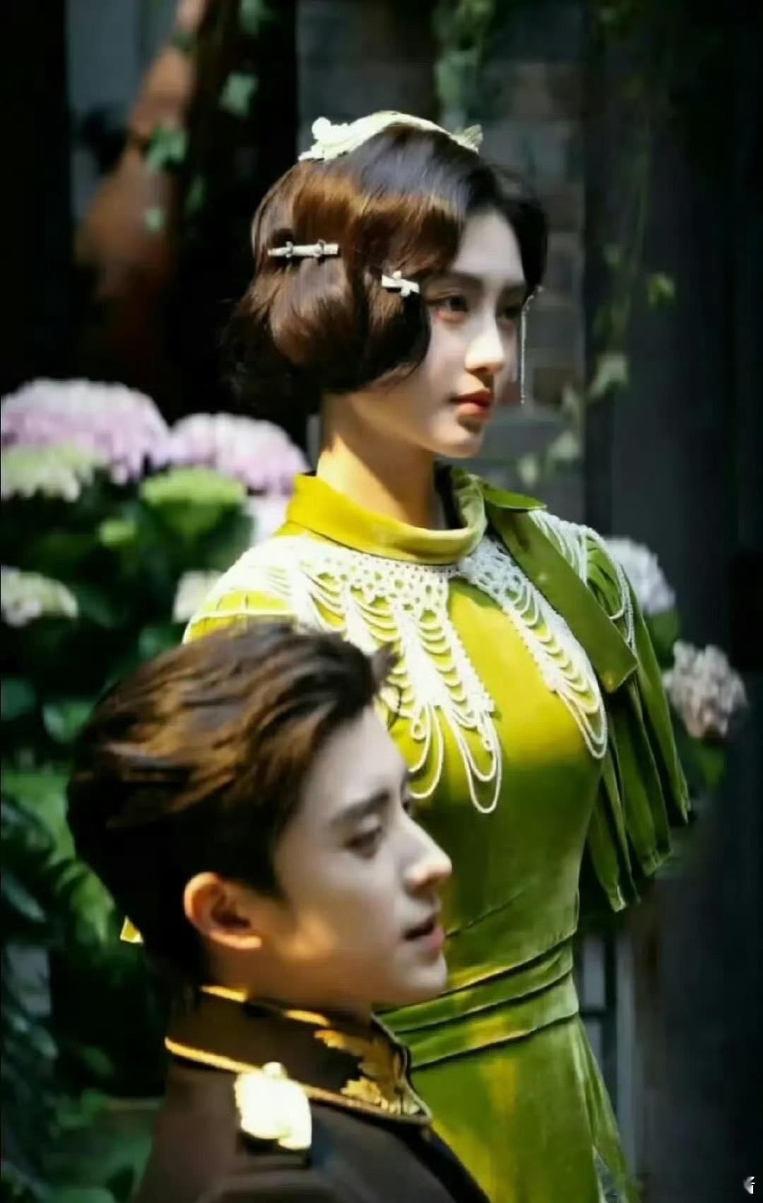 万花世界敖瑞鹏、鞠婧祎同框🈶️，看起来有cp感吗 