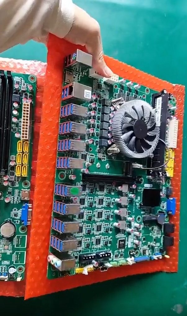 36个USB-A接口主板现身：专为群控场景设计