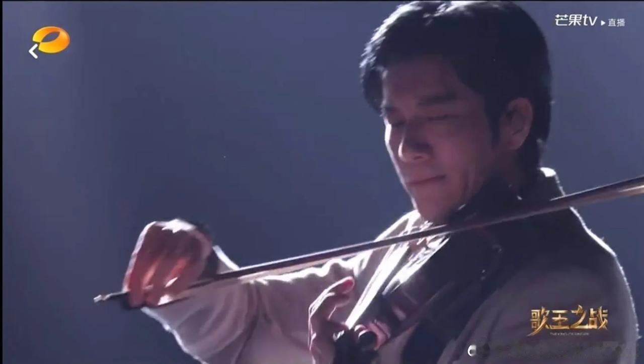 好听单依纯[超话] 这是什么神仙合作！单依纯和王力宏的合唱根本不是简单相加，是1