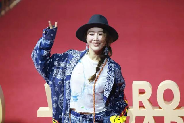 【孙悦将在山东春晚演唱祝你平安:没想到歌又翻红了】孙悦称第一次听祝你平安时在人生