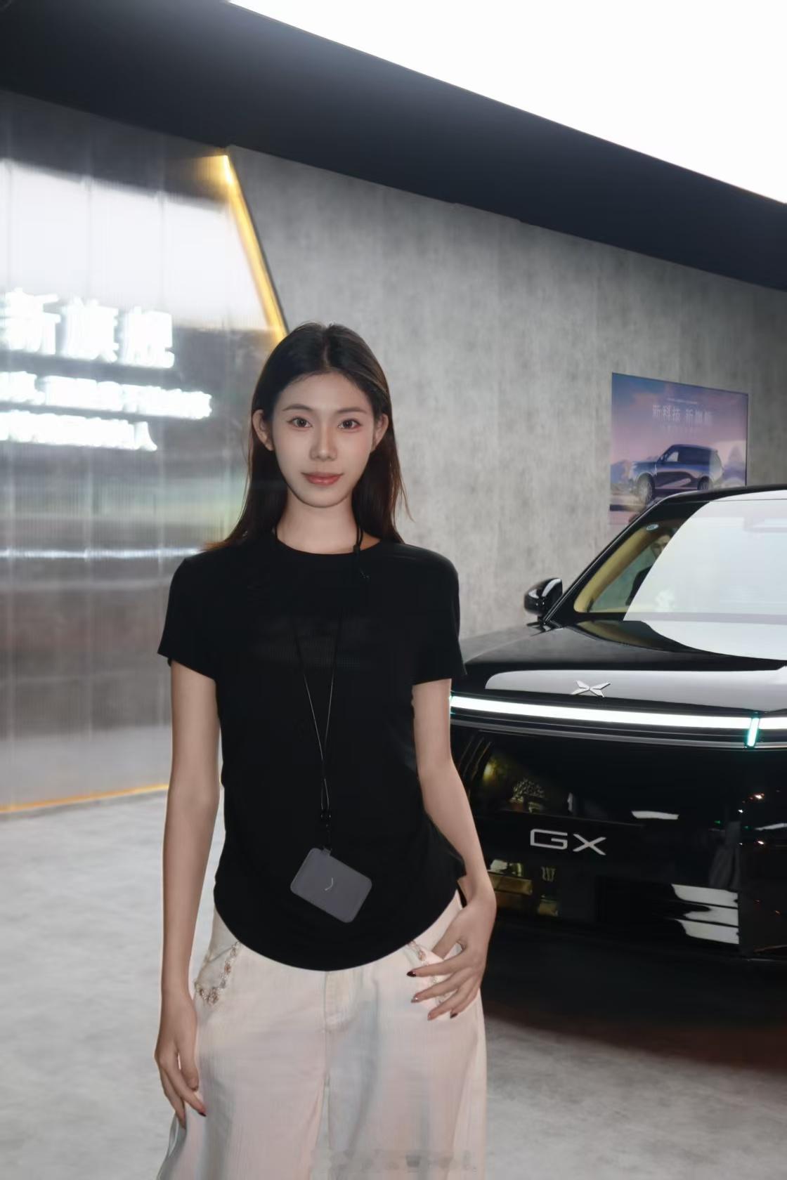 新科技旗舰小鹏GX预售39.98万盼了很久的小鹏GX终于开启预售，39.98万元