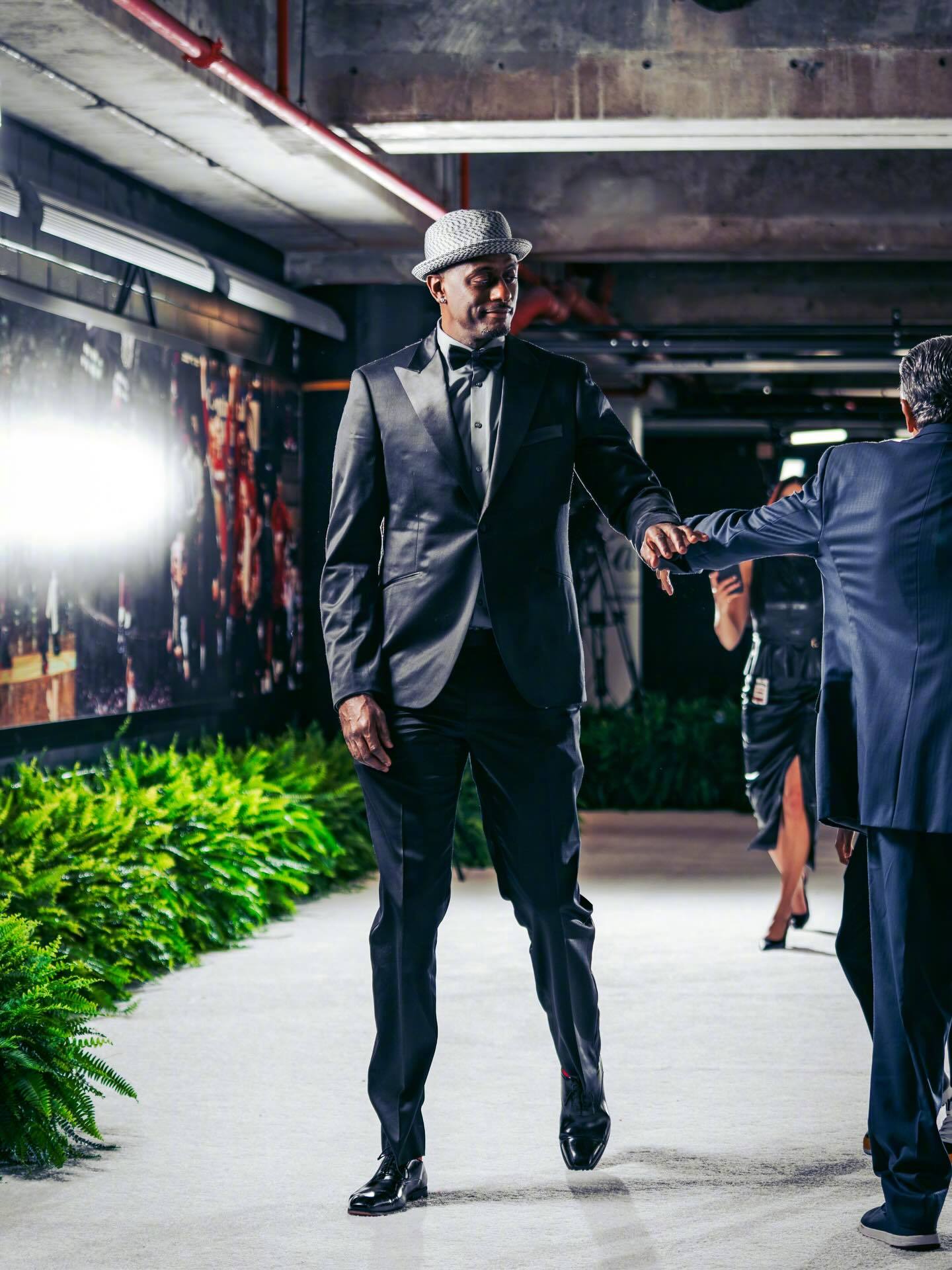 热火庆祝夺冠20周年，邀请了2006年的冠军球员回到迈阿密庆祝！ 