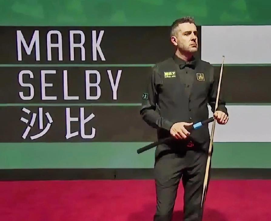 赵心童一波四连鞭5-4逆转绝杀塞大师晋级世界大奖赛八强
​
​      在刚刚