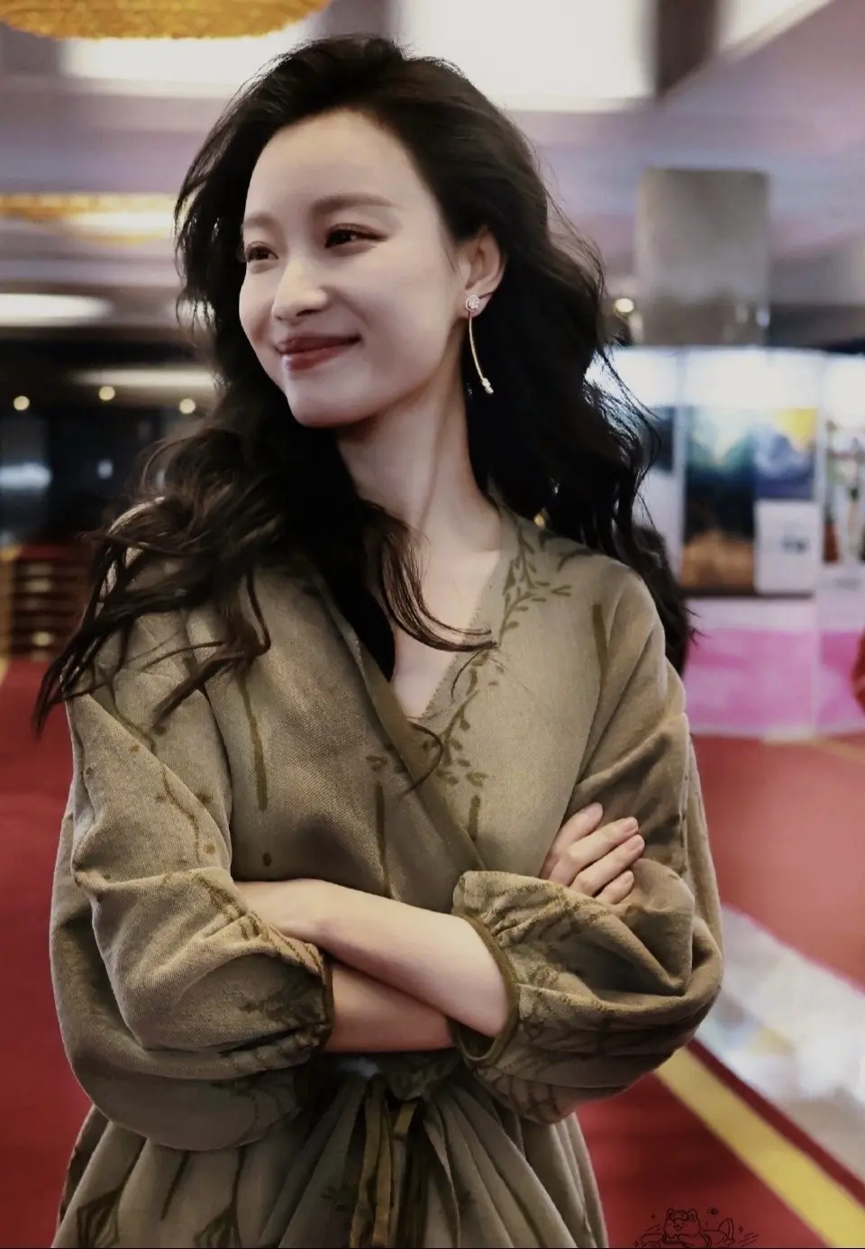 倪妮。