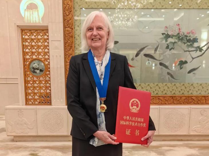 没想到中国光刻胶研发的 “大佬” 级别的人物竟然是她。

她就是 2026 年新